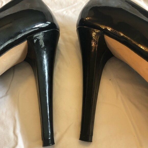 Women's Size 8 Vaneli Patten Leather Peep Toe Heels - Picture 5 of 6